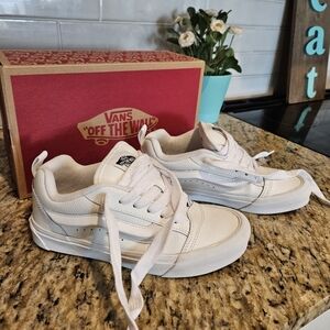 Vans Knu Skool Shoe, White, 7.5